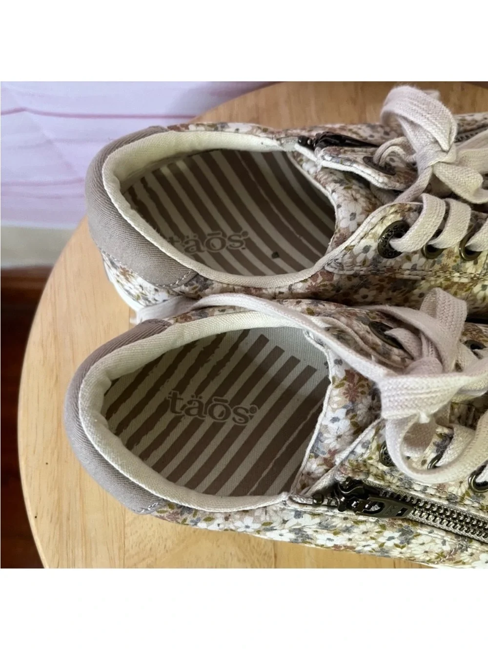 Taos Footwear Beige Floral Lace-Up Sneakers with Side Zipper - Picture 7 of 10